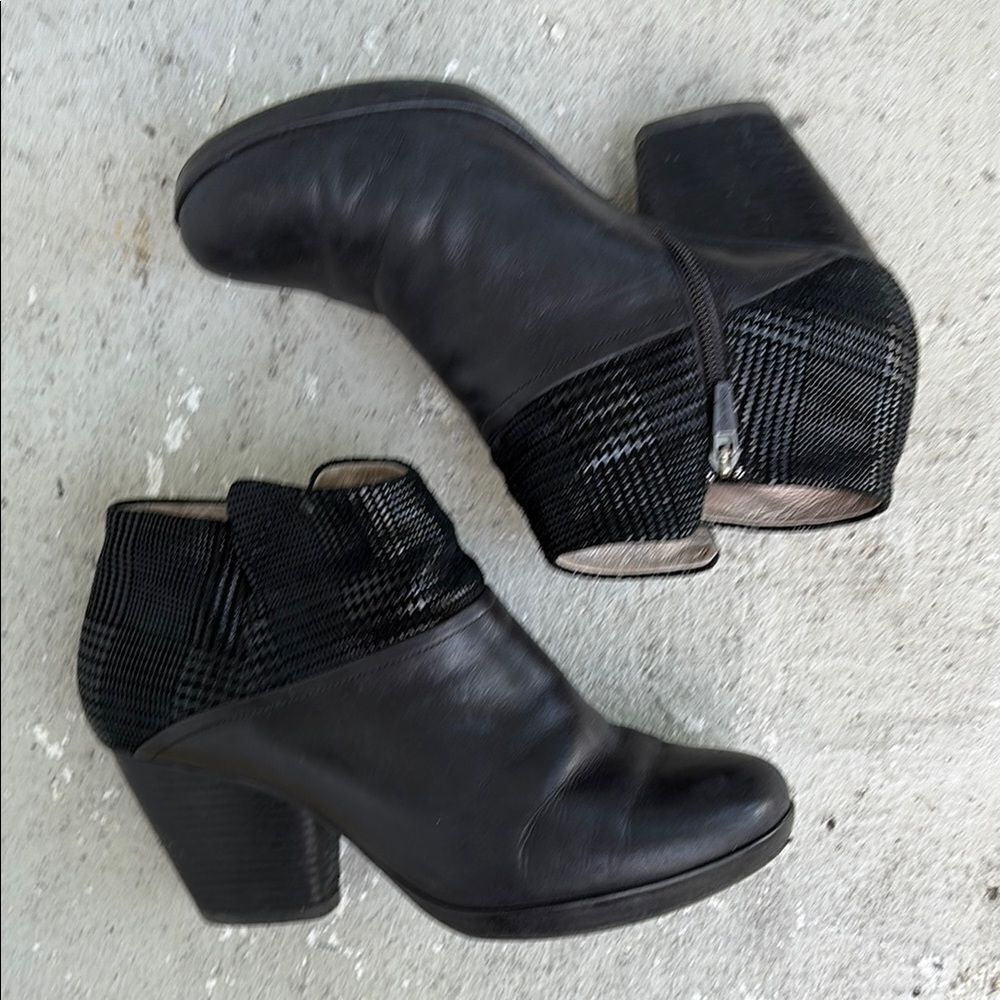 Dansko Miley ankle boots